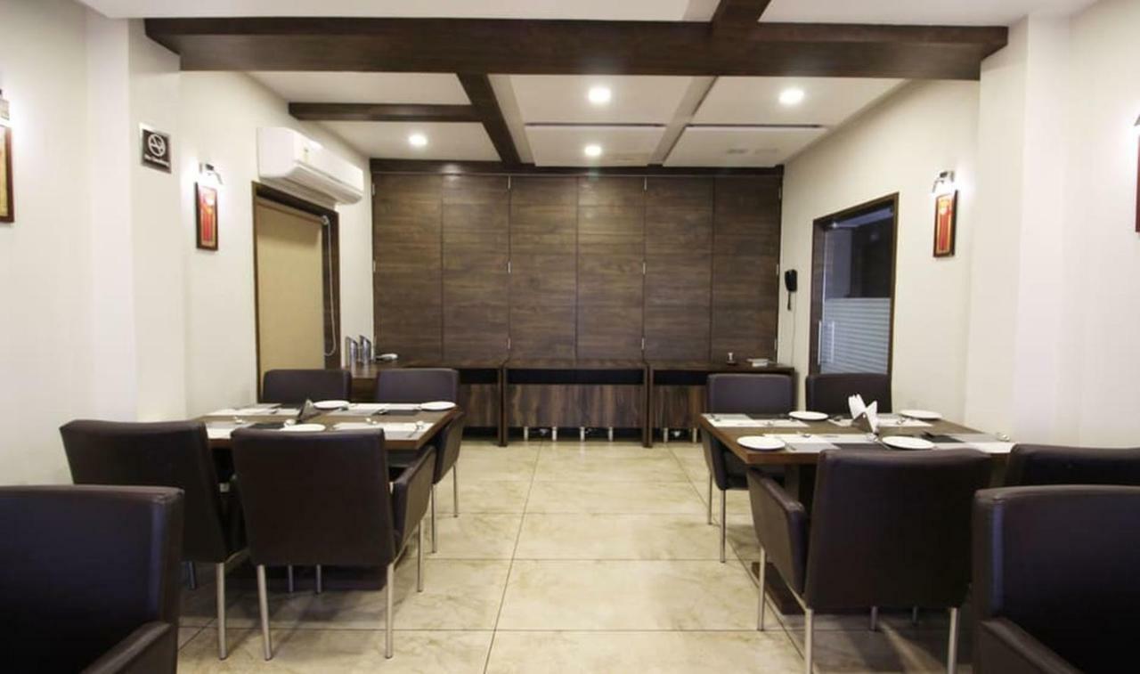 阿兰果园酒店 阿穆达巴 外观 照片